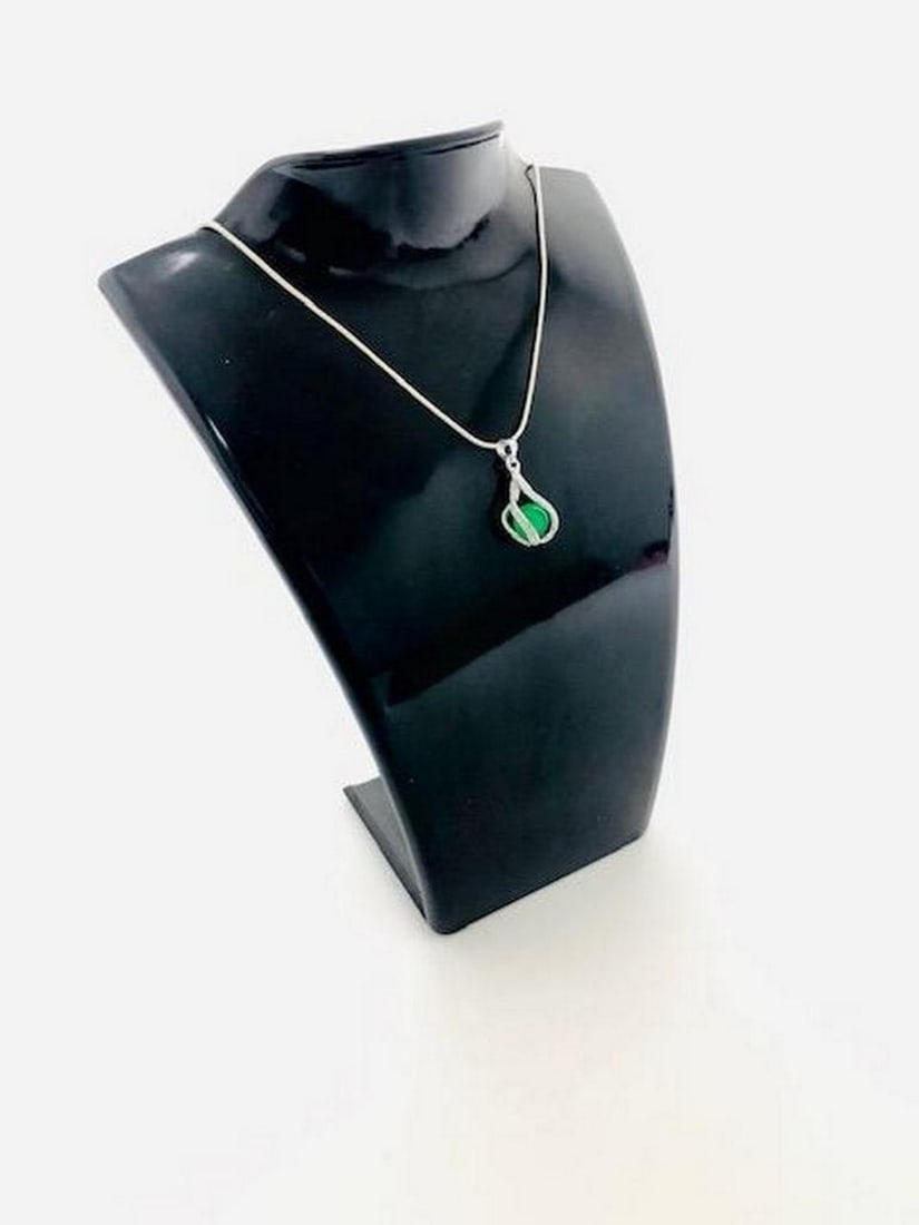 Chinese Green Jade Polished Pendant With 925 Sterling Silver Necklace: Chinese Green Jade Polished Pendant With 925 Sterling Silver Necklace View Photos For Further Inspection.