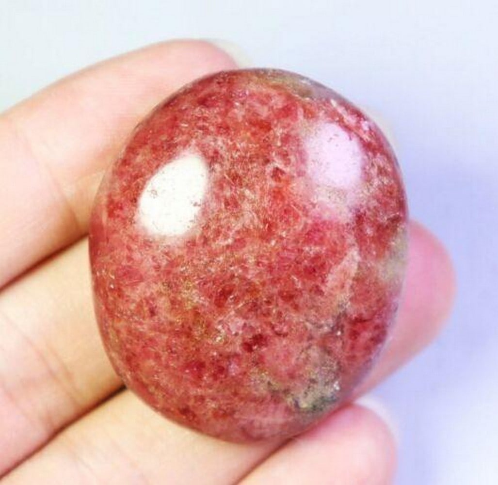 Natural Polished Red Rhodonite Quartz Crystal Palm Stone Mineral Specimen: 51g Natural Polished Red Rhodonite Quartz Crystal Palm Stone Mineral Specimen Weight: 51g Length: 43mm Width: 36mm Height: 17mm View Photos For Further Details