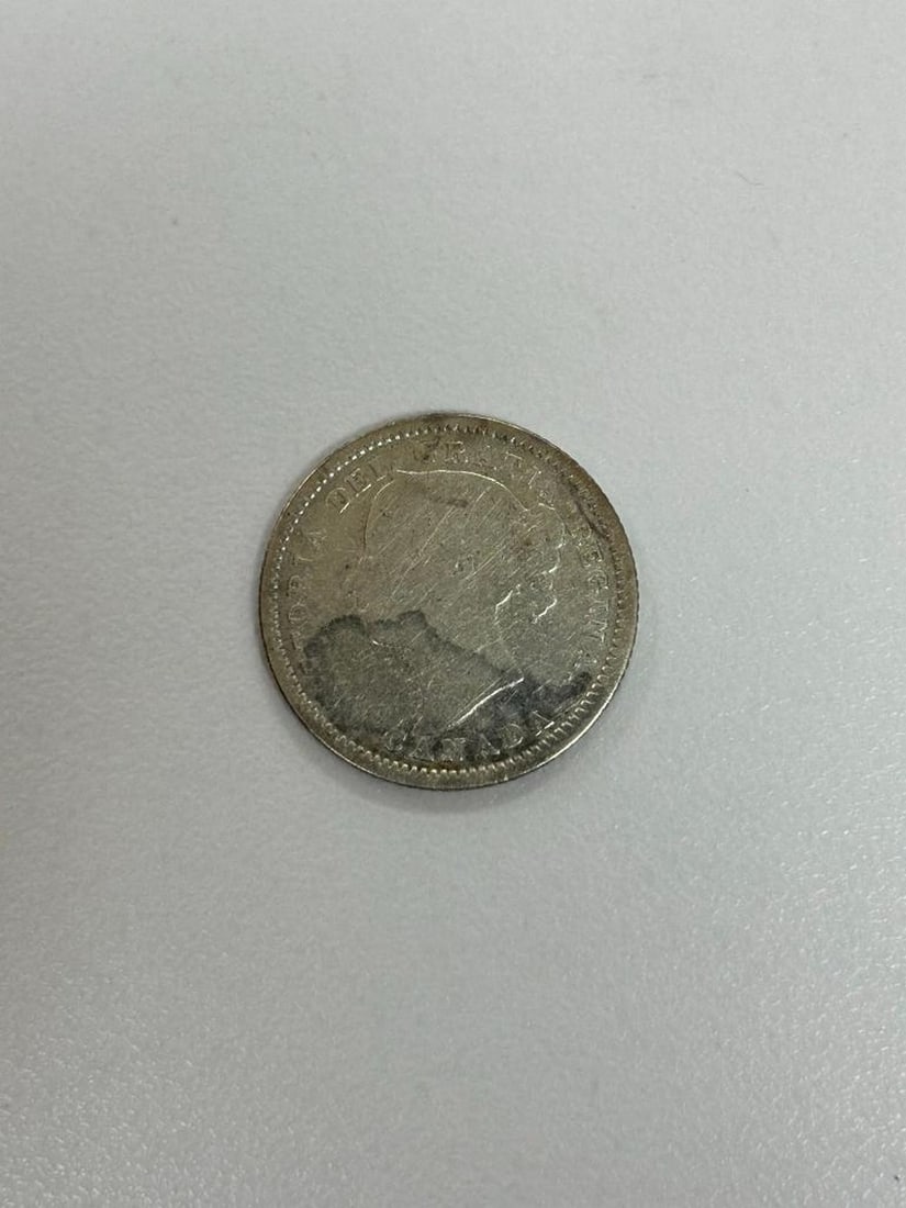 1886 Small 6 Canadian 10 Cent Coin: 1886 Small 6 Canadian 10 Cent Coin Legend (lettering): Obverse: VICTORIA DEI GRATIA REGINA . CANADA Reverse: 10 CENTS 1886 Design(s): Obverse: Bust of queen Victoria wearing a laurel wreath in h