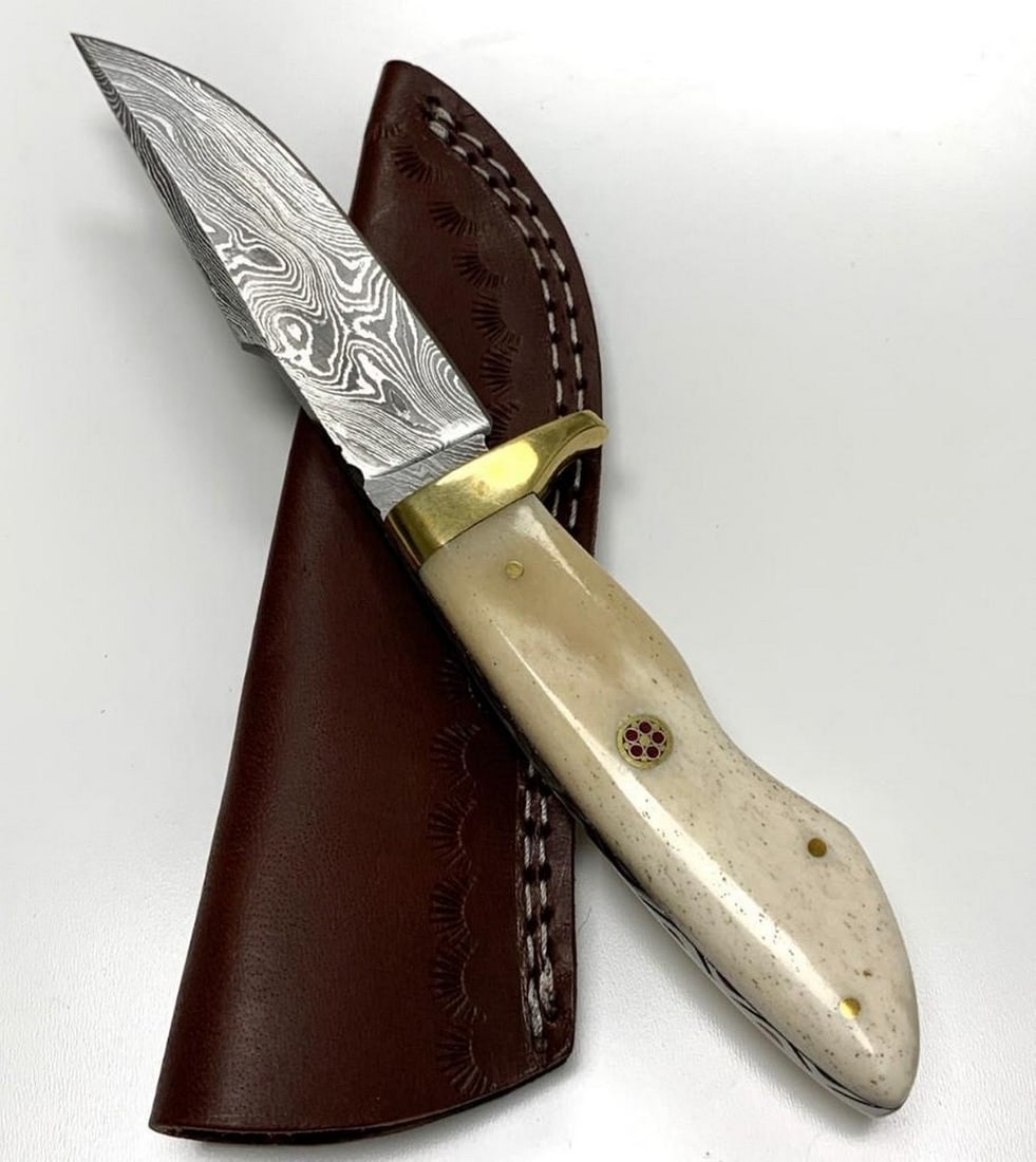 9'' STRAIGHT BACK FULL TANG DAMASCUS BLADE: 9" Straight Back Full Tang Damascus Blade Damascus Steel Blade with 256 Layers on it. HARDNESS 56-60 H R C VERY HIGH QUALITY GENUINE LEATHER SHEATH SIZE: Overall Length: 9.75" Blade Length: