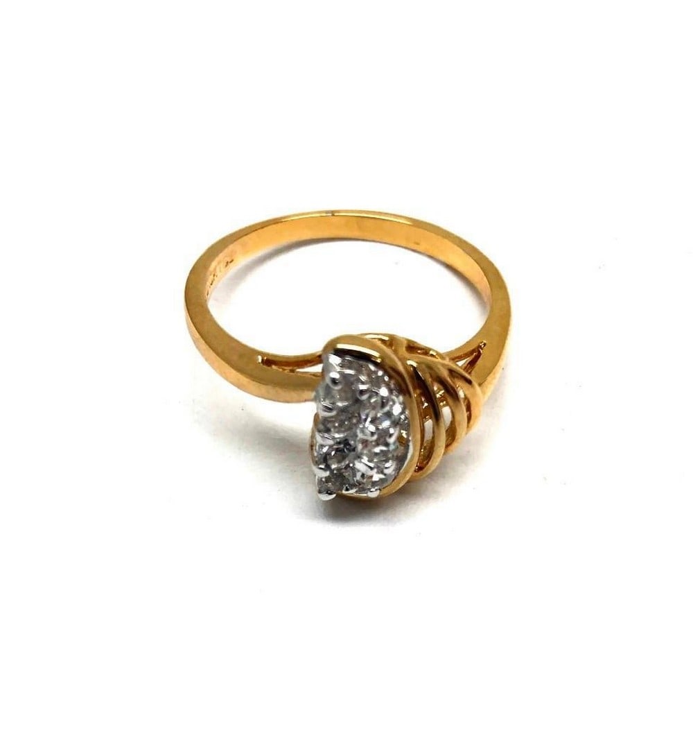 Size 7 Swarovski Crystals In 18KTGP Yellow Gold Electroplate Finish Ring (1 of 3)