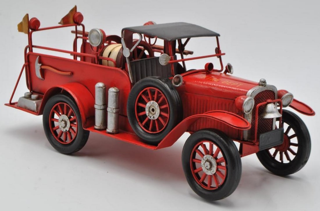Classic Vintage SO Prairie Fire Truck Tinplate Metal Cast Sculpture (1 of 2)