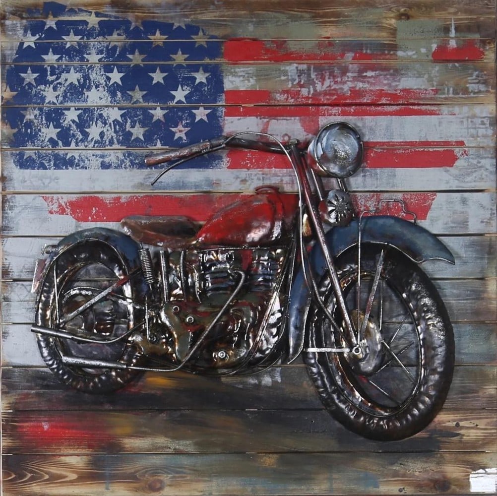 Harley Davidson & American Flag Oil Canvas Painting: Harley Davidson & American Flag Canvas Painting This painting features a unique Harley Davidson bike and a patriotic American flag in the background. With Christmas approaching, this 3D metal canvas p
