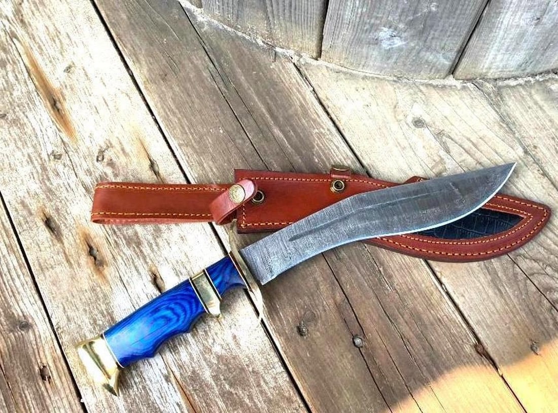 Cold Glory Bowie Damascus Steel Knife With Genuine Leather Sheath: Cold Glory Bowie Damascus Steel Knife With Genuine Leather Sheath Damascus Steel Blade with 256 Layers on it. HARDNESS 56-60 H R C VERY HIGH QUALITY GENUINE LEATHER SHEATH View Photos for Further