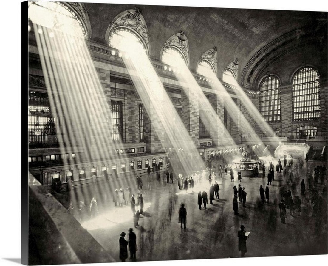 Grand Central Terminal, 1930 - Stretched Canvas Print: Grand Central Terminal, 1930 - Stretched Canvas Print Grand Central Terminal, 1930 is a stretched canvas print depicting the iconic New York City railroad terminal at 42nd Street and Park Avenue.