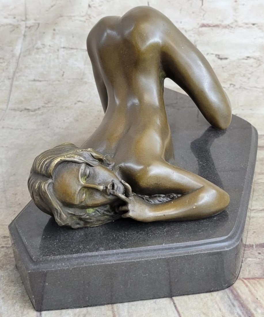 Original Nino Oliviono Nude Erotic Female Exposed Bronze Sculpture - 6" x 11": Original Nino Oliviono Nude Erotic Female Exposed Bronze Sculpture - 6" x 11" Immerse yourself in the allure of this original Nino Oliviono bronze sculpture, meticulously crafted to capture th