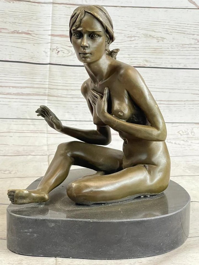 Art Deco Figural Nude Women Inspired Bronze Statue - 10" x 8": Art Deco Figural Nude Women Inspired Bronze Statue - 10" x 8" In this captivating bronze reproduction sculpture, a woman exudes natural beauty and vulnerability as she poses for a painting. Wi