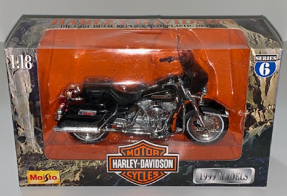 Vintage HARLEY-DAVIDSON â€“ Electra Glide Motorcycle: Never Removed from Original Box