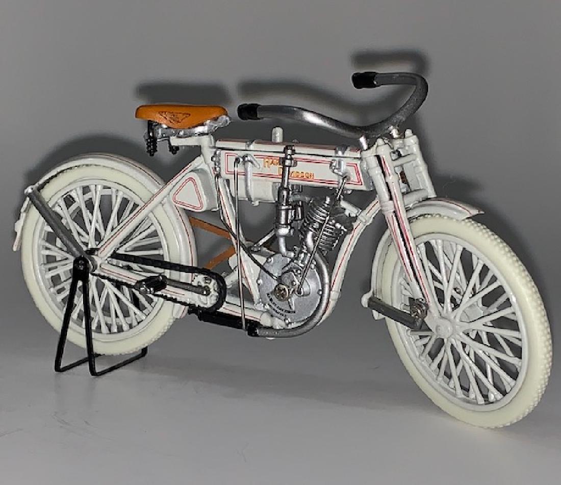 HARLEY-DAVIDSON Precision Models Motorcycle (1 of 4)