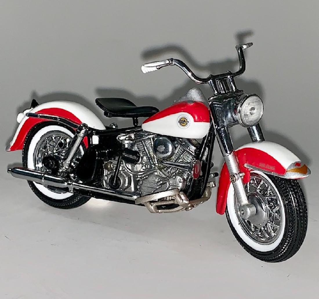 HARLEY-DAVIDSON Precision Models Motorcycle (1 of 3)