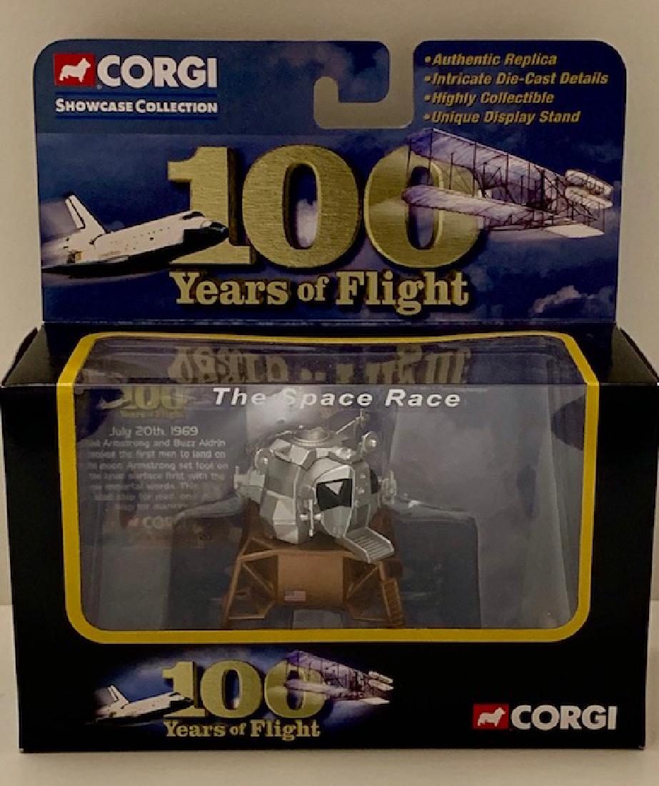 CORGI Toys Showcase Collection LUNAR MODULE EAGLE (1 of 3)