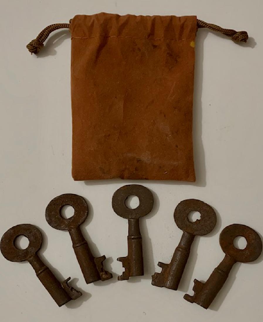 Lot of 5 Antique Railroad Skeleton Keys â€“ Very Cool (1 of 2)