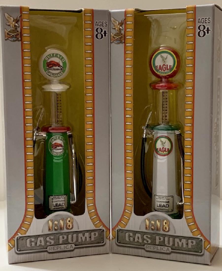 Antique DieCast Visible Gas Pumps by YATMING Toys (1 of 1)