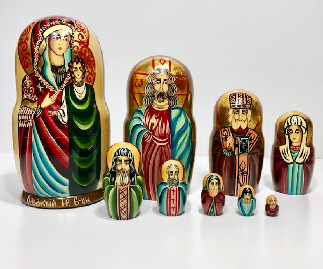 Genuine Artist Signed Russia Matryoshka Nesting Doll: Amazing Condition â€“ Hand Signed by Artist
