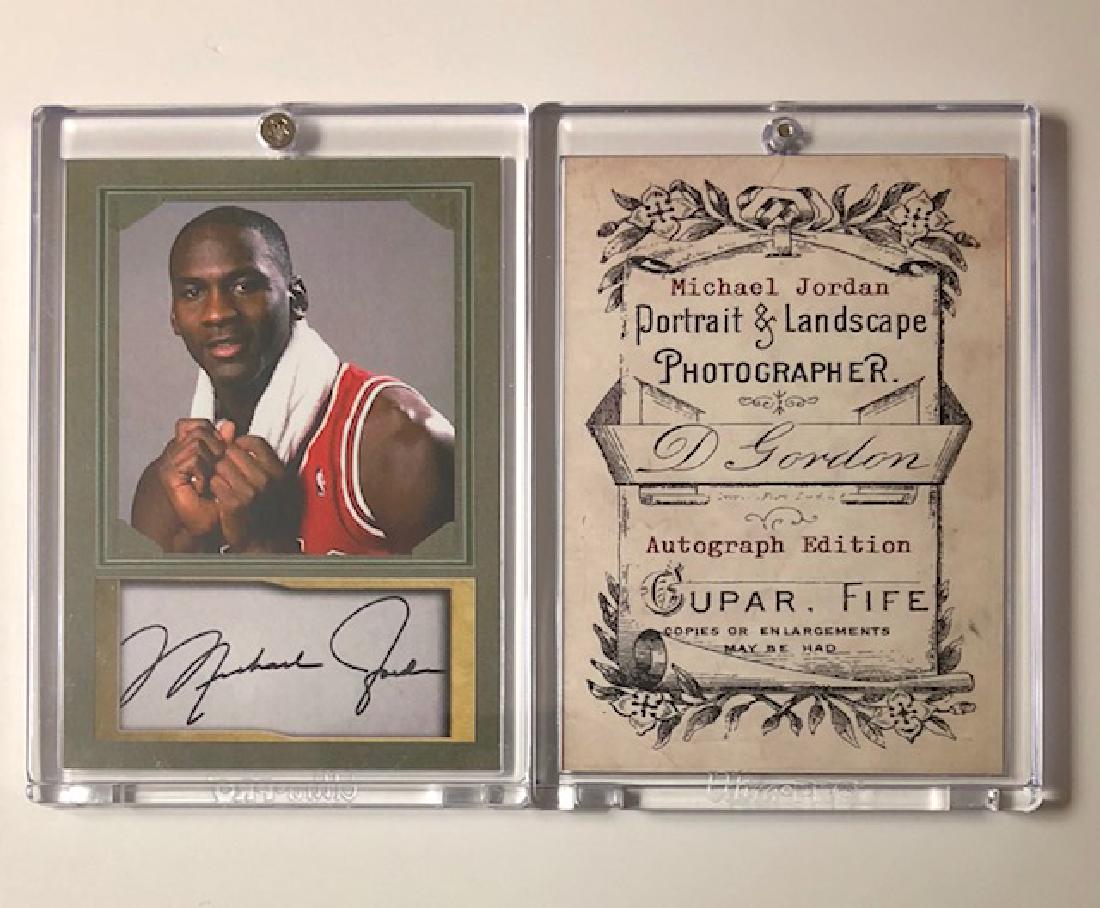 Mint MICHAEL JORDAN Facs Studio Portrait Card: Encased and Mint - Facsimile Autographed Portrait Card