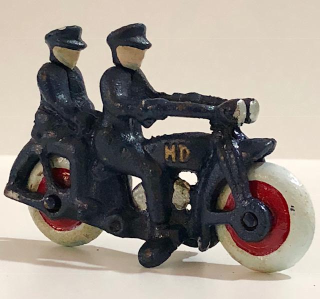 HARLEY DAVIDSON Cast Iron Toy Police Riding Mtrcycle: Great Piece / Multiple Photos Posted / Exact Age Unknown but these are Not Antique Toys
