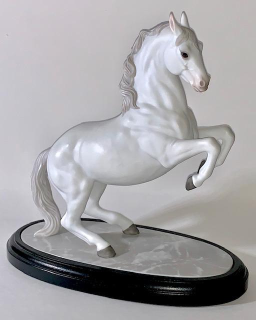 Rare LENOX Fine Porcelain White Bucking Horse Figurine: Airs Above the Ground White Stallion Horse Figurine by LENOX â€“ Awesome Detail / Perfect Condition / Original Base / Must See all Photos to Appreciate