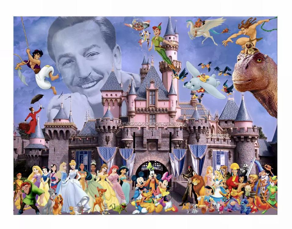 Walt Disney/Mickey Mouse and Friends Canvas Art Print: Unframed / Shipped in a Mailing Tube / 8 x 10