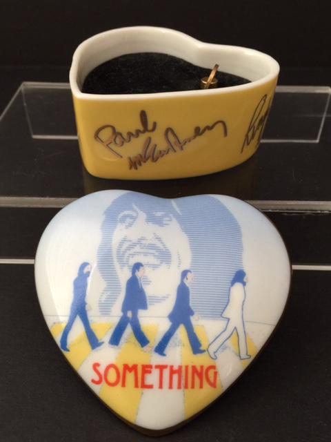 Signed THE BEATLES Porcelain Working Trinket/Music Box: Plays SOMETHING / Part of the BEST of the BEATLES Collection / See all Photos