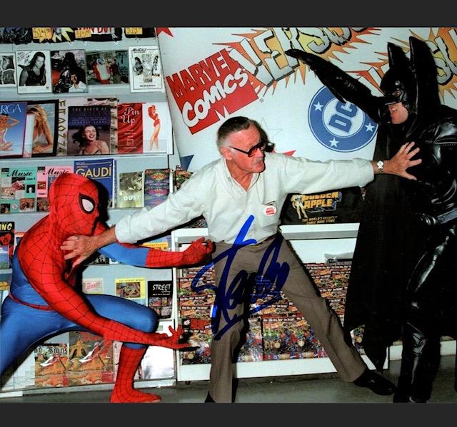 STAN LEE Marvel Comics 8 x 10 Autographed Photo (1 of 1)