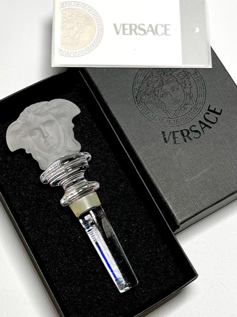 VERSACE Frosted Crystal Medusa Decanter Bottle Stopper: Never Been Used / Flawless / Stunning Piece / Comes in Original Box