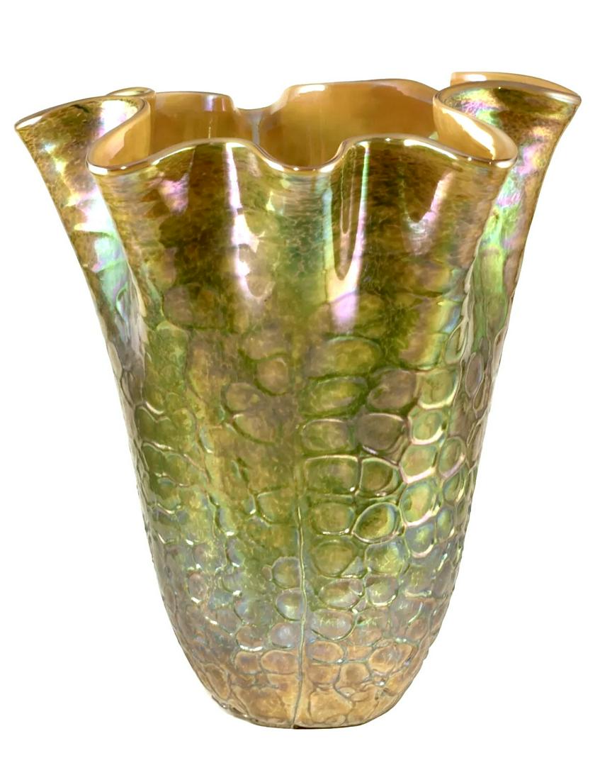 Awesome MURANO Alligator Skin Napkin Art Glass Vase (1 of 2)