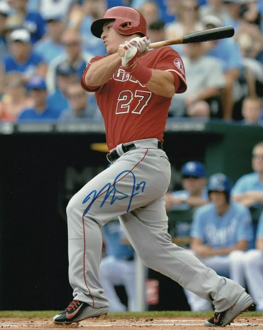 MIKE TROUT 8 x 10 Autographed Photograph (1 of 1)
