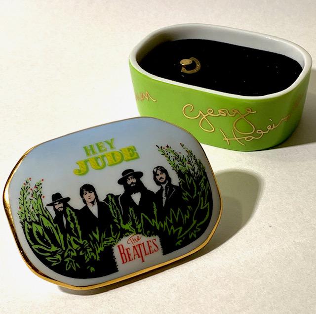 The BEATLES Porcelain Working Trinket Music Box: Plays HEY JUDE / Part of the BEST of the BEATLES Collection / See all Photos