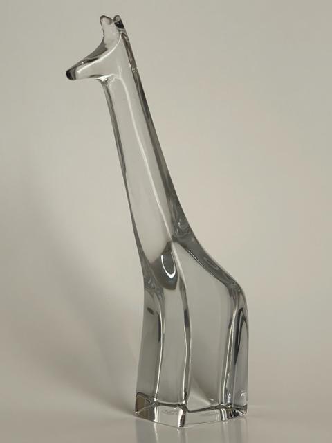 BACCARAT Crystal Tanganyika Giraffe by LOET VANDERVEEN: RARE - Very Hard to Find Baccarat France Crystal Giraffe inspired by the Sculpture Art of LOET VANDERVEEN â€“ Piece is in Beautiful Condition â€“ Multiple Photos Posted