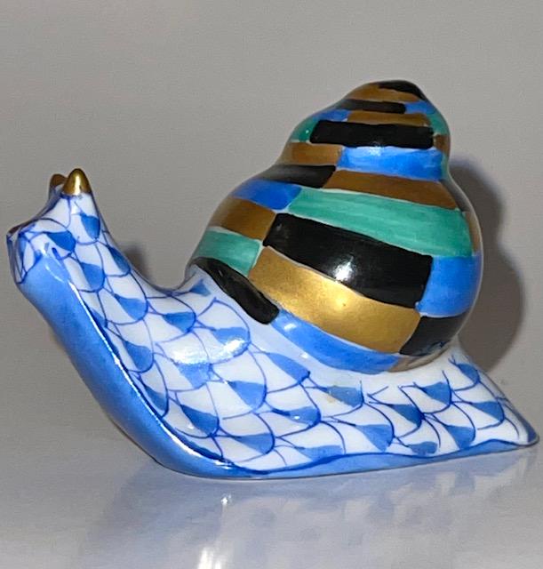 HEREND Hungary Fishnet Porcelain Snail Figurine (1 of 4)