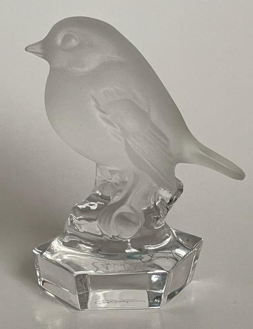 Rare Signed GOEBEL Frosted Crystal Bird LALIQUE Style: This is a Signed GOEBEL Frosted Crystal Bird in the Style of LALIQUE / No Cracks Chips or Repairs / The Bottom of the Base has Normal Light Surface Scratched which comes from the Moving Around on Shel