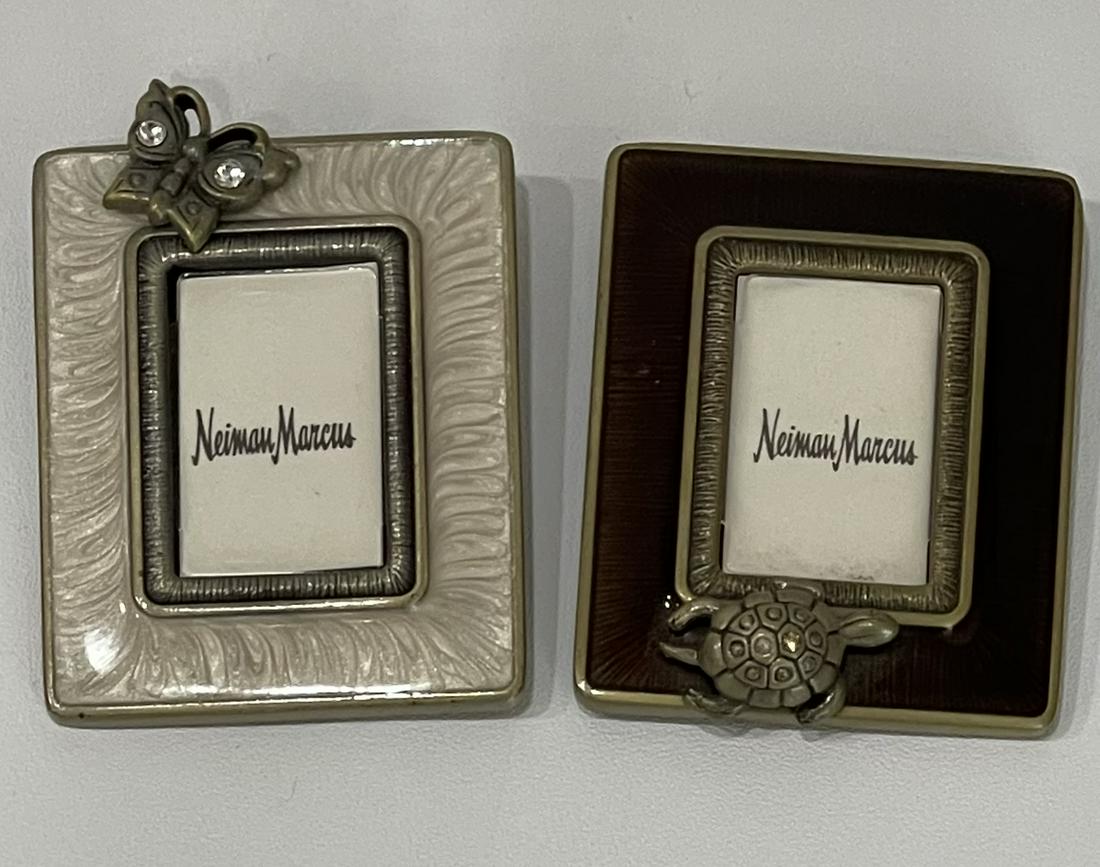 Lot of 2 Signed JAY STRONGWATER Enameled Picture Frames: You are Bidding on a Lot of 2 Mini Signed JAY STRONGWATER Enameled Clip Picture Frames with a Turtle and a Butterfly on the Front â€“ These are Very Beautiful and Highly Collectible â€“ Mult