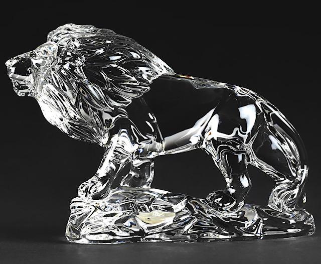Wonders of the Wild German Lead Crystal LION Figurine (1 of 2)