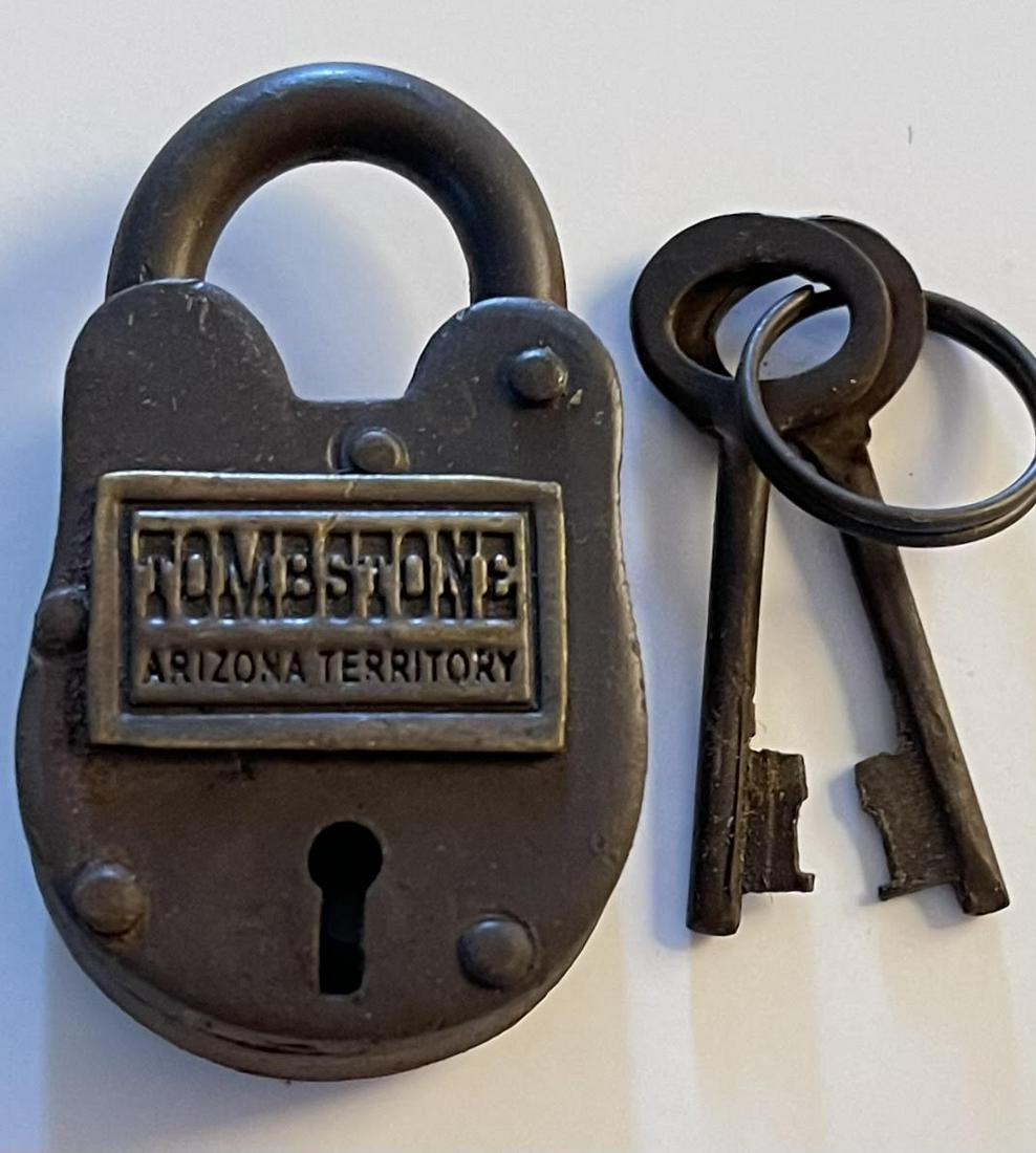 TOMBSTONE Arizona Padlock with Working Keys (1 of 1)