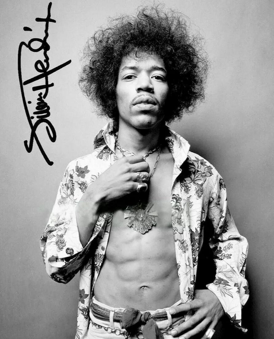 JIMI HENDRIX Facs Autographed 8 X 10 RP Photograph (1 of 1)