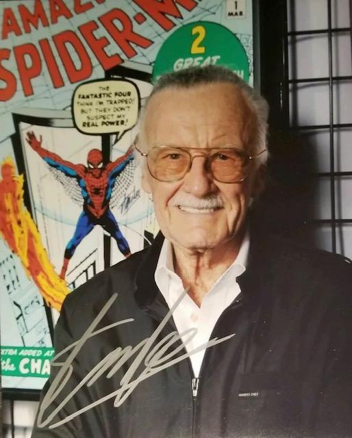 STAN LEE Marvel Comics 8 x 10 Autographed Photo (1 of 1)