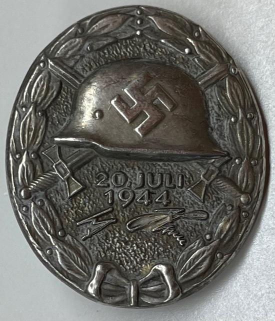 WW2 Nazi Germany July 20 th 1944 Wound Badge Pin: All WW2 Nazi, German or Russian Advertised Items are SOLD AS-IS. We Cannot be Certain whether or Not these are Surplus Items or Just Plain Reproductions so we are Selling them with Absolutely NO RESER