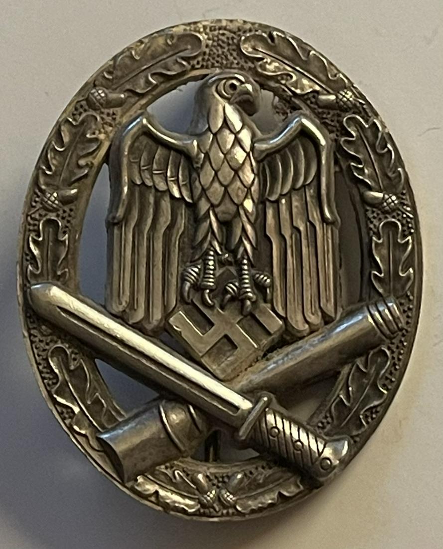 WW2 German Nazi General Assault Badge Pin: All WW2 Nazi, German or Russian Advertised Items are SOLD AS-IS. We Cannot be Certain whether or Not these are Surplus Items or Just Plain Reproductions so we are Selling them with Absolutely NO RESER