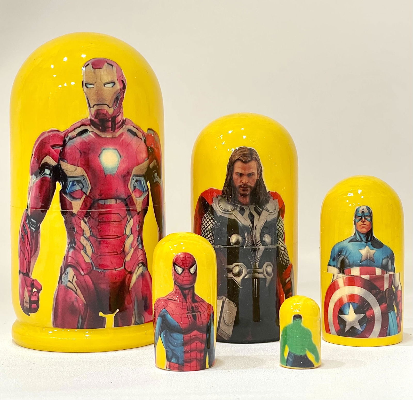 Marvel Comics The AVENGERS Russian Nesting Dolls: Awesome Set â€“ Beautiful Condition