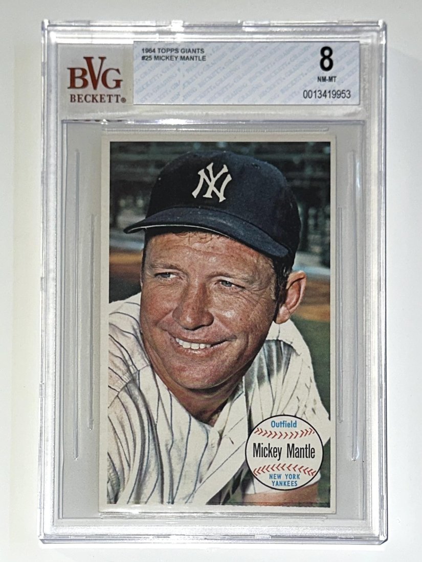 1964 Topps Giants MICKEY MANTLE Baseball Card (1 of 1)