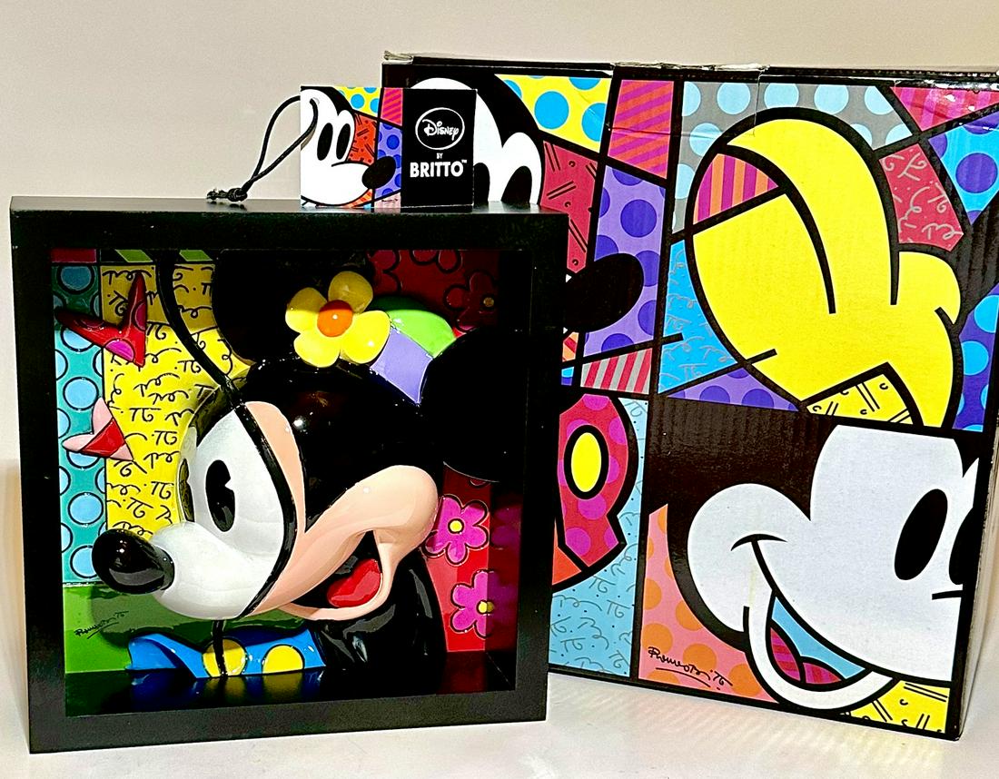 ROMERO BRITTO Disney MICKEY MOUSE Pop Art Display (1 of 3)
