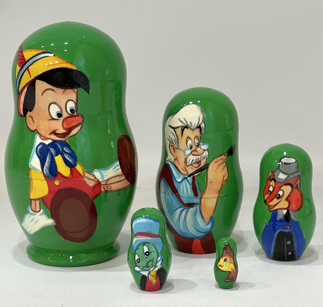Walt Disney Studios PINOCCHIO Russian Nesting Dolls: Beautiful Condition