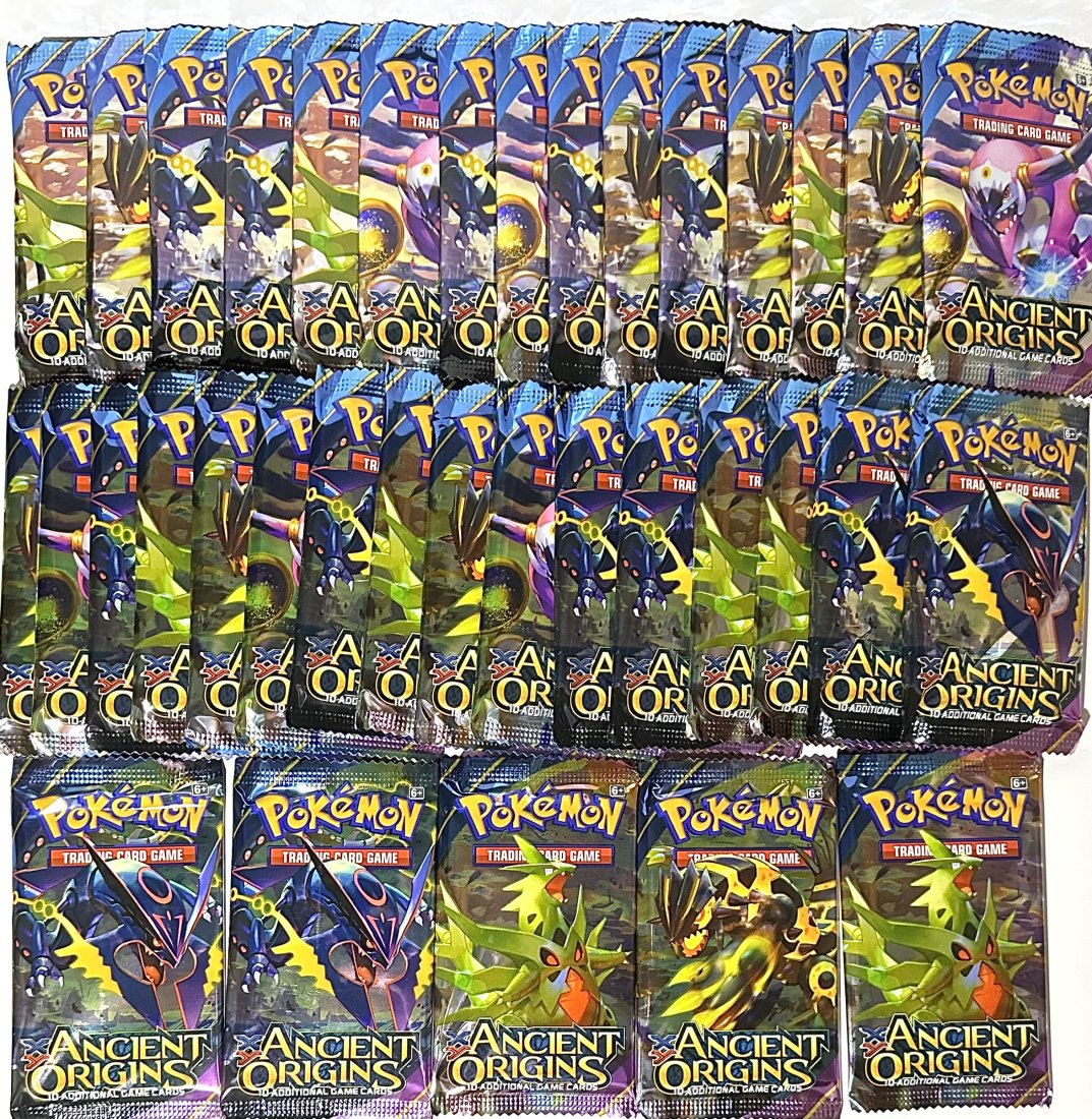 Lot of 36 Sword and Shield Fusion Strike Sealed Packs of POKEMON Trading Cards (1 of 2)