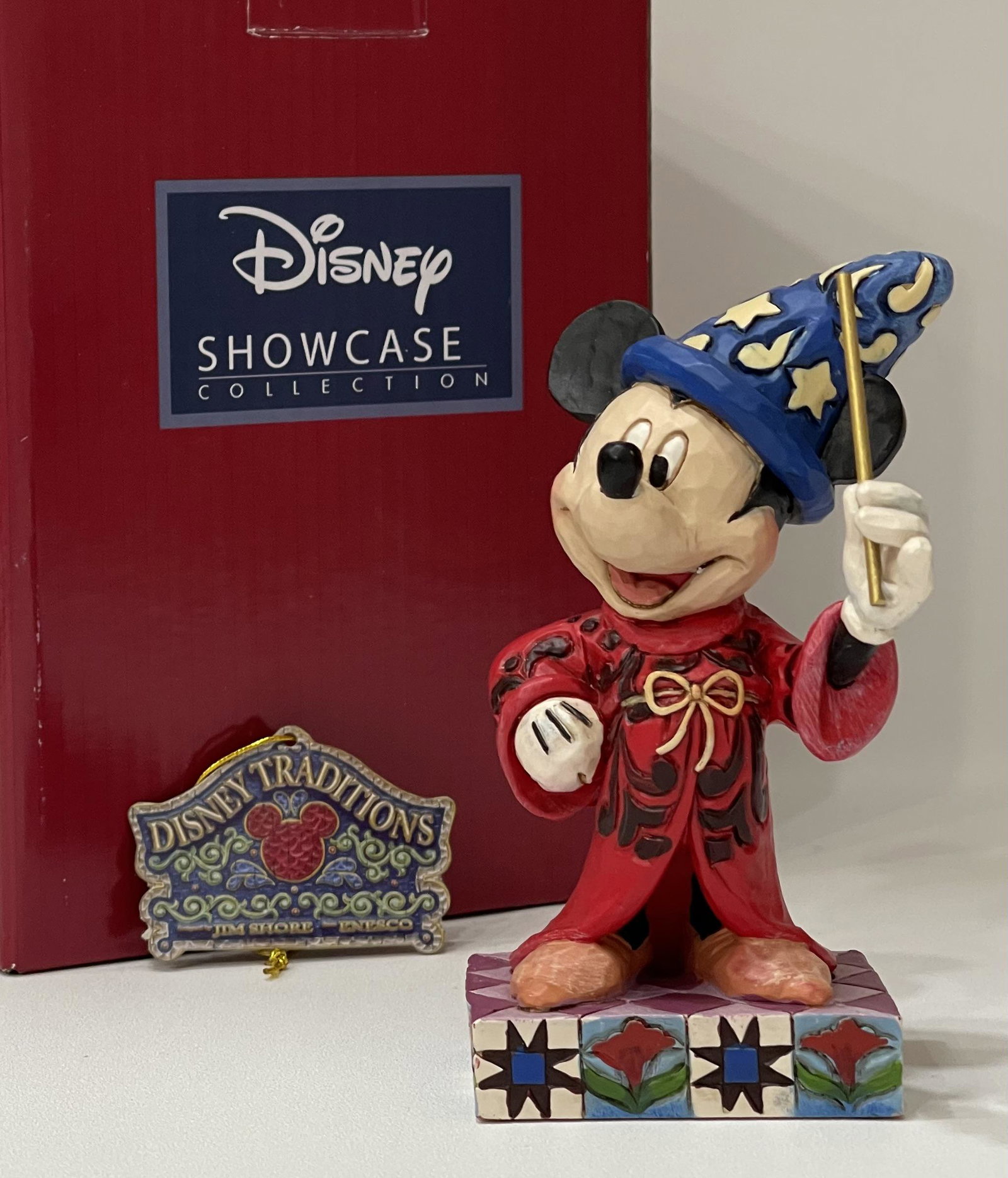 Disney Showcase Jim Shore MICKEY MOUSE Figurine w/Box (1 of 3)
