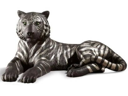 Rare LLADRO Porcelain 21 Inch Long Silver Luster & Black Bengal Tiger in Original Box: This is an absolutely Awesome Piece that has not been out of its original box. It weighs nearly 16 Pounds and measures approximately 21 Inches Wide by 14 Inches Long by 10 Inches Tall. It was purchase