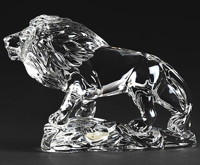 Wonders of the Wild German Lead Crystal LION Figurine (1 of 2)