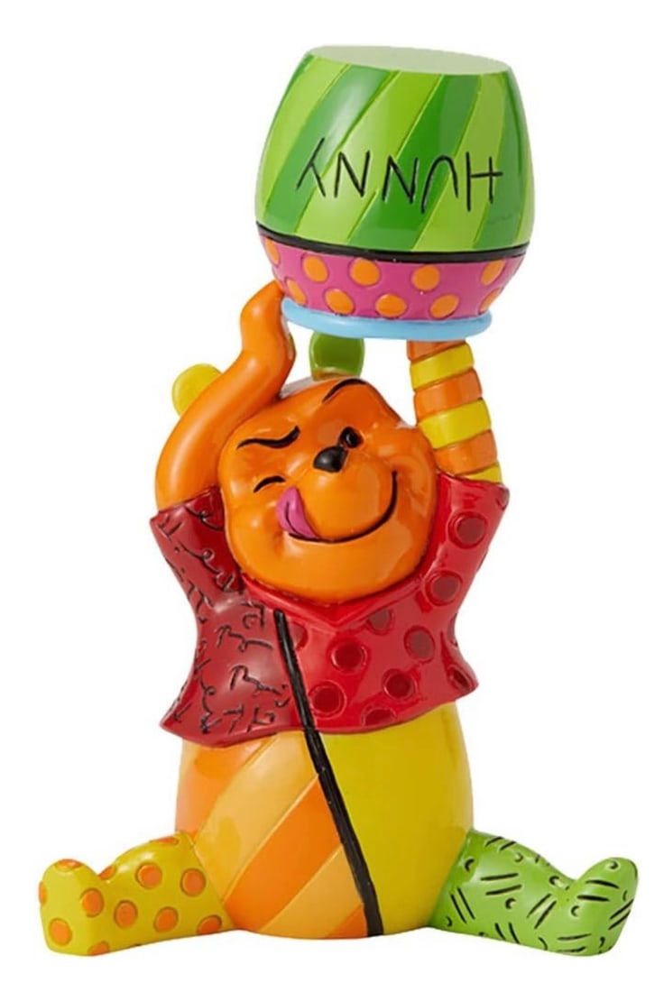 Disney ROMERO BRITTO Winnie the Pooh Showcase Figurine: Disney Showcase Collection WINNIE THE POOH Figurine in Original Box â€“ Has Never Been Displayed â€“ Multiple Photos Posted