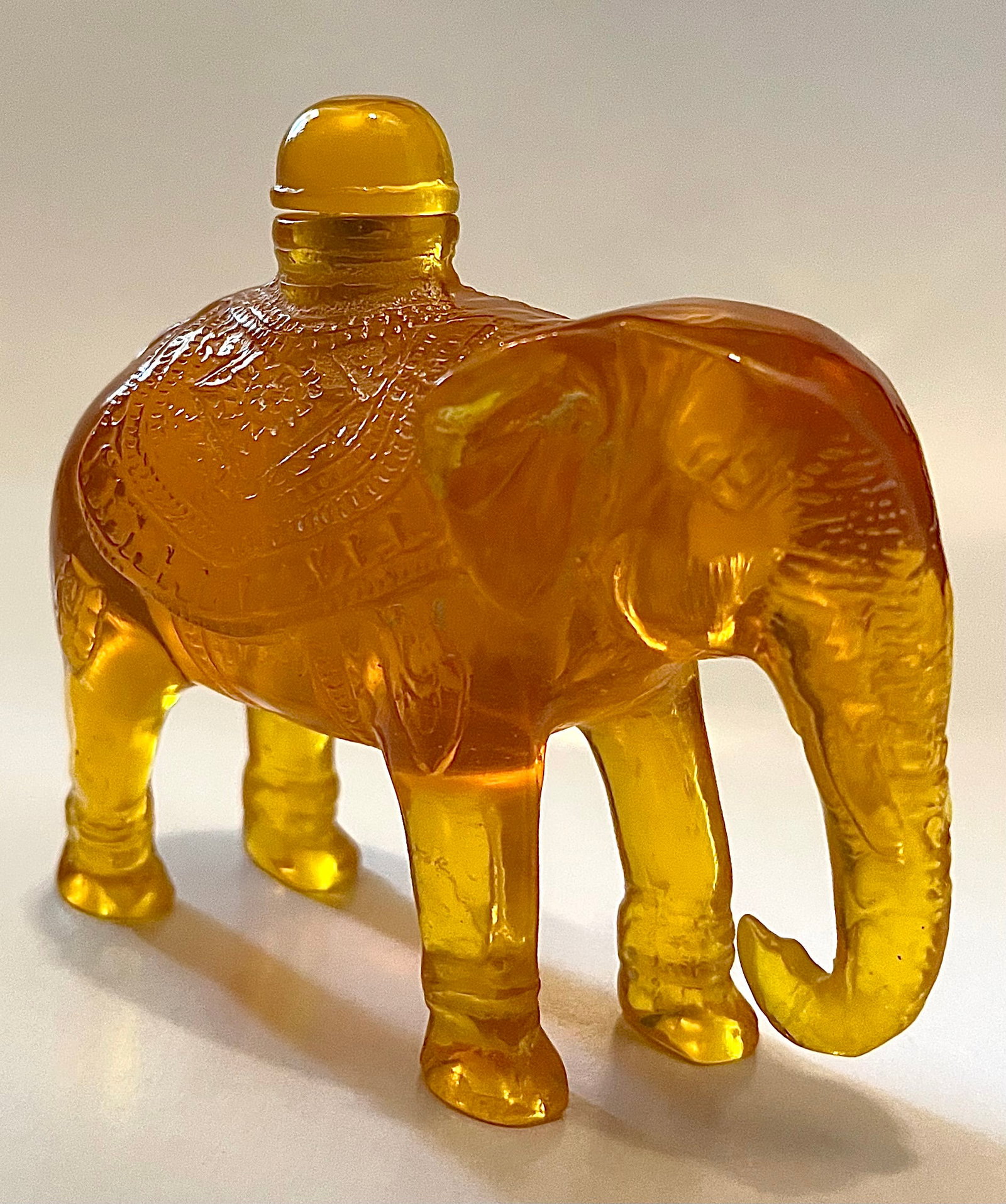 Ornate Figural Elephant Amber Snuff Bottle: Great Piece â€“ Very Ornate â€“ Beautiful Condition - Multiple Photos Posted â€“ This is NOT Real Amber â€“ It is Amber in Color