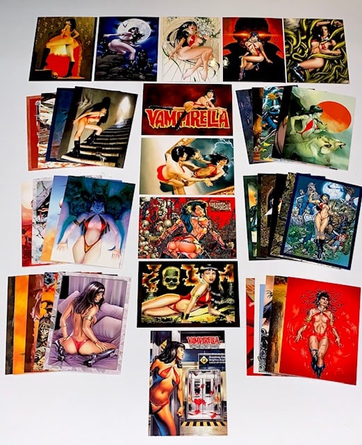 38 VAMPIRELLA Autograph, Sketch Art & Chase Cards/B (1 of 2)