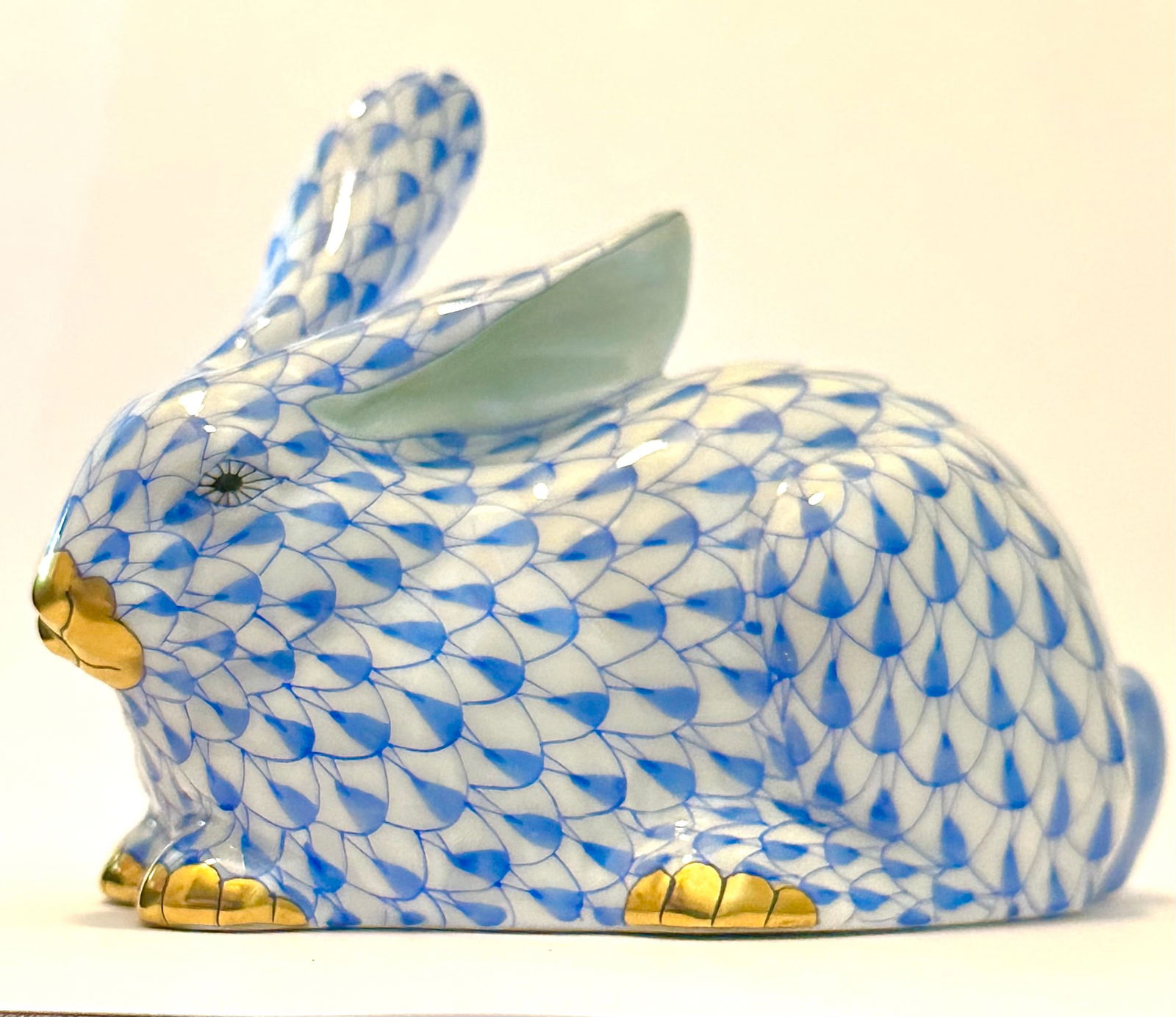Signed HEREND Hungary Hand Painted Fishnet Porcelain Bunny Rabbit (1 of 4)